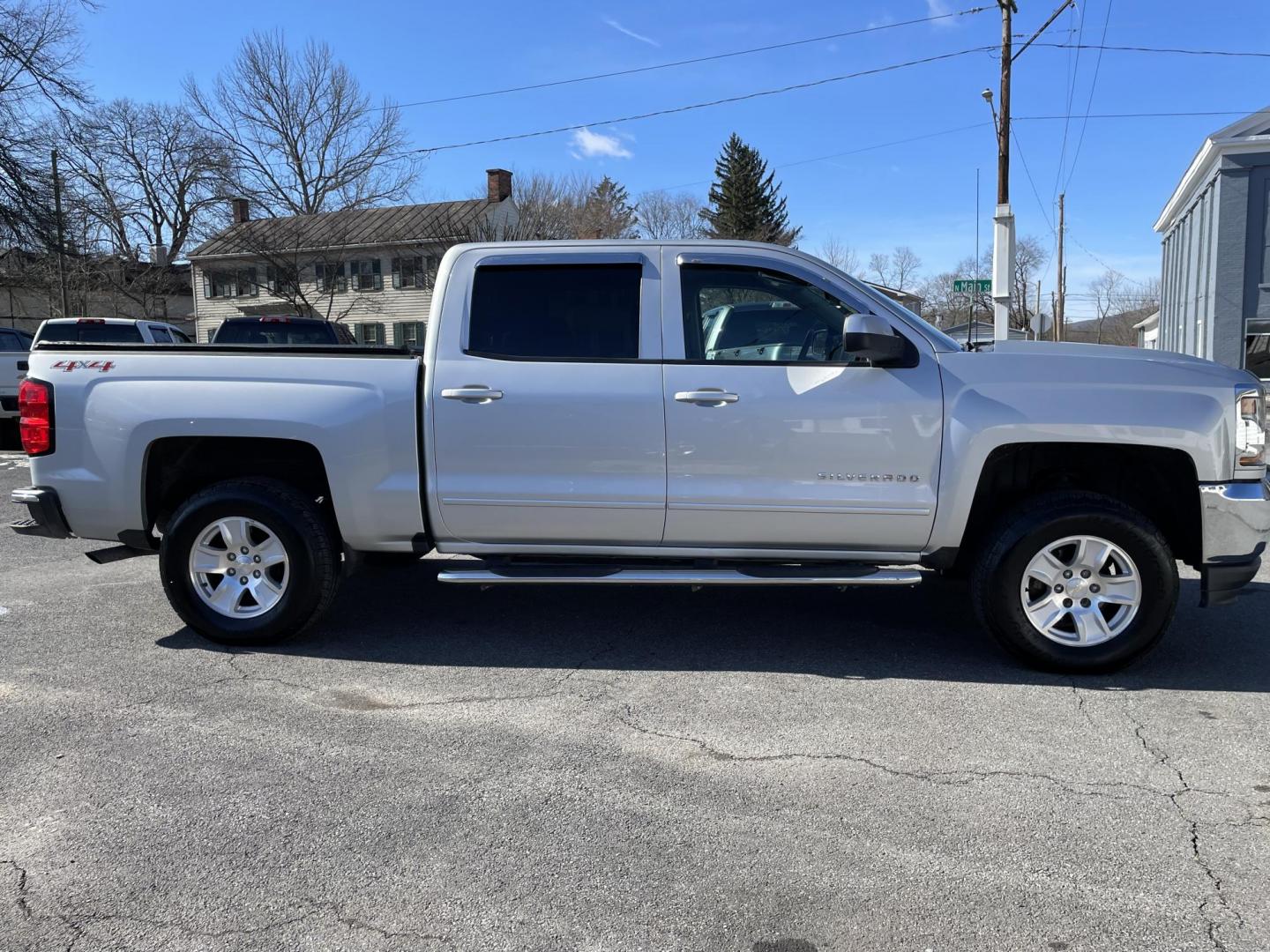 2017 silver Chevrolet Silverado 1500 LT Crew Cab 4WD (3GCUKREC1HG) with an 5.3L V8 OHV 16V Brand New Engine Less than 500 miles engine, 6A transmission, located at 101 N. Main Street, Muncy, PA, 17756, (570) 546-5462, 41.207691, -76.785942 - Photo#4