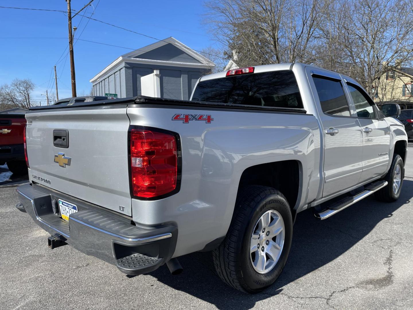 2017 silver Chevrolet Silverado 1500 LT Crew Cab 4WD (3GCUKREC1HG) with an 5.3L V8 OHV 16V Brand New Engine Less than 500 miles engine, 6A transmission, located at 101 N. Main Street, Muncy, PA, 17756, (570) 546-5462, 41.207691, -76.785942 - Photo#3