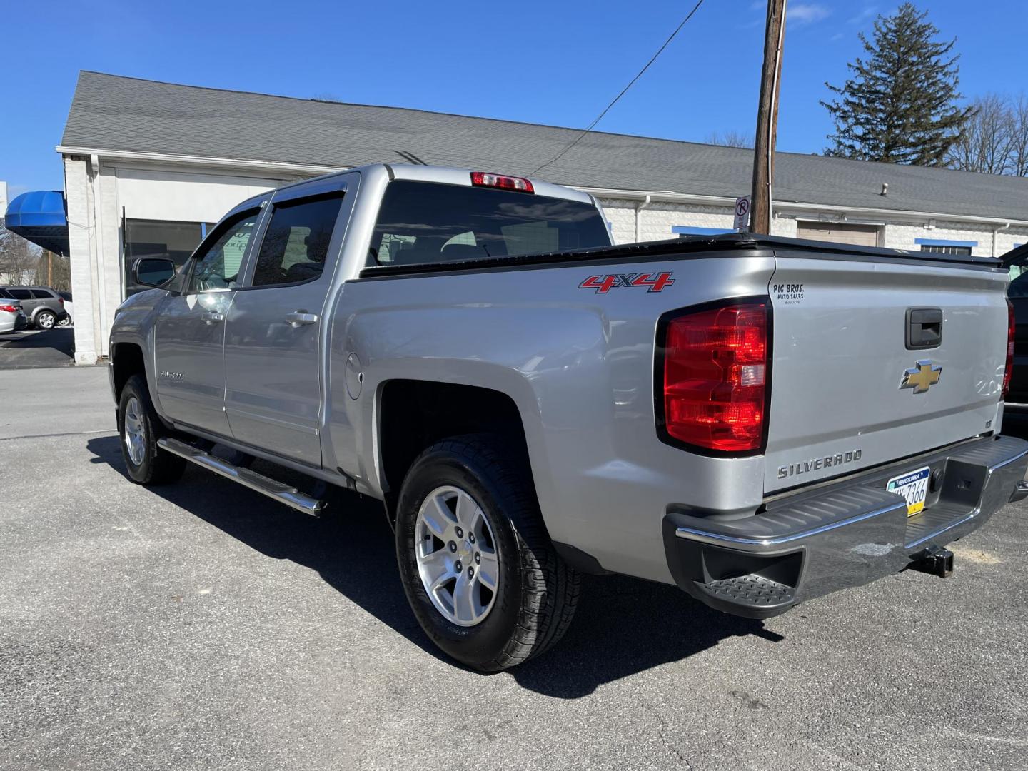 2017 silver Chevrolet Silverado 1500 LT Crew Cab 4WD (3GCUKREC1HG) with an 5.3L V8 OHV 16V Brand New Engine Less than 500 miles engine, 6A transmission, located at 101 N. Main Street, Muncy, PA, 17756, (570) 546-5462, 41.207691, -76.785942 - Photo#2