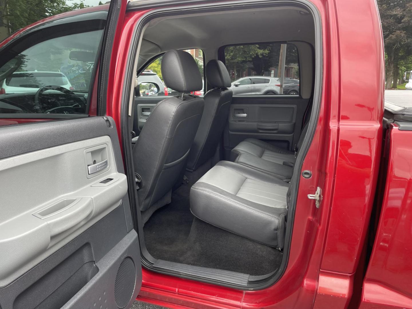 2008 Red Dodge Dakota Laramie Crew Cab 4WD (1D7HW58N58S) with an 4.7L V8 SOHC 16V engine, located at 101 N. Main Street, Muncy, PA, 17756, (570) 546-5462, 41.207691, -76.785942 - Photo#6