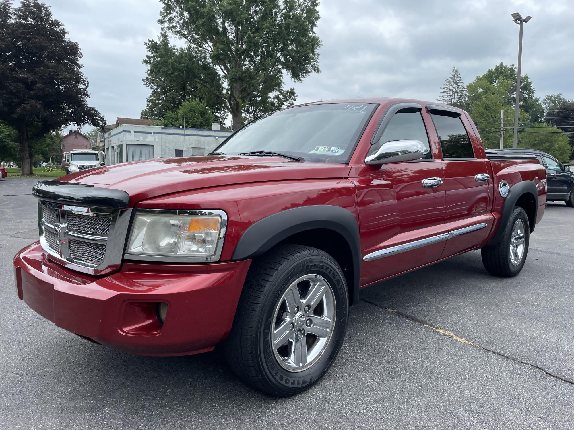 photo of 2008 Dodge Dakota Laramie Crew Cab 4WD