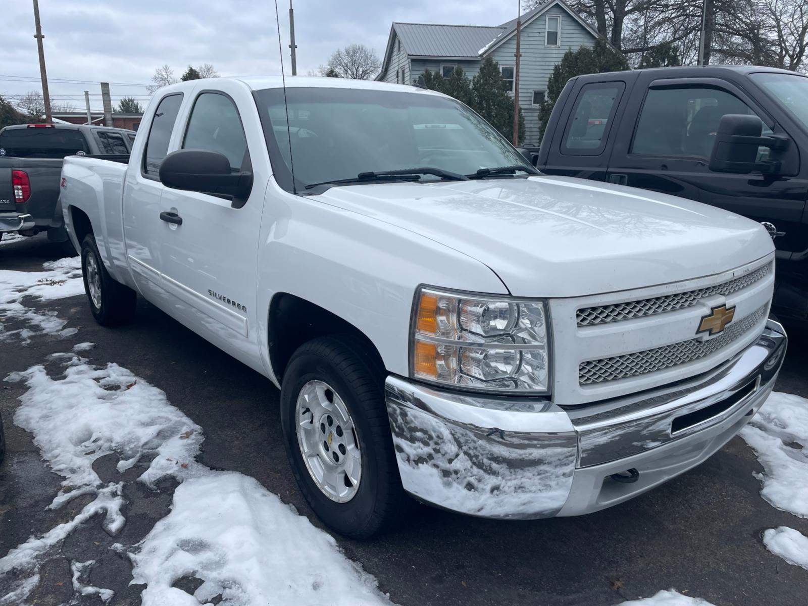 2012 White Chevrolet Silverado 1500 LT Ext. Cab Long Box 4WD (1GCRKSE77CZ) with an 5.3L V8 OHV 16V FFV engine, 6-Speed Automatic transmission, located at 101 N. Main Street, Muncy, PA, 17756, (570) 546-5462, 41.207691, -76.785942 - Photo #0