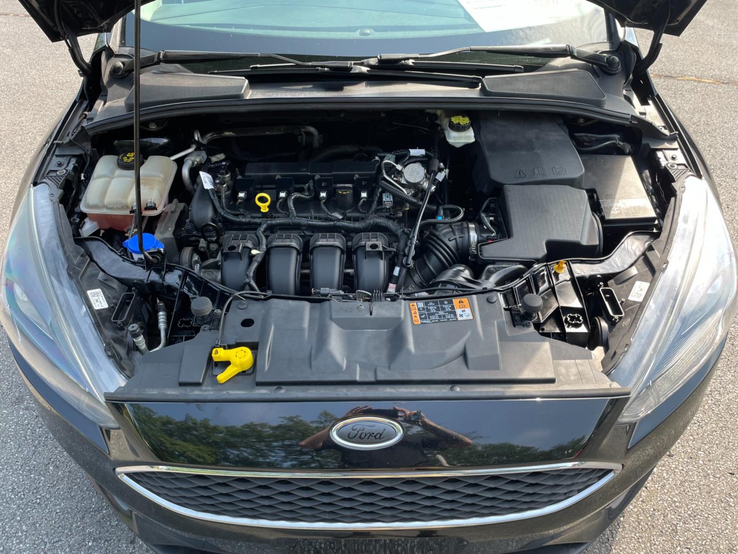 2018 black Ford Focus SEL Sedan (1FADP3H29JL) with an 2.0L L4 DOHC 16V engine, located at 101 N. Main Street, Muncy, PA, 17756, (570) 546-5462, 41.207691, -76.785942 - Photo#8