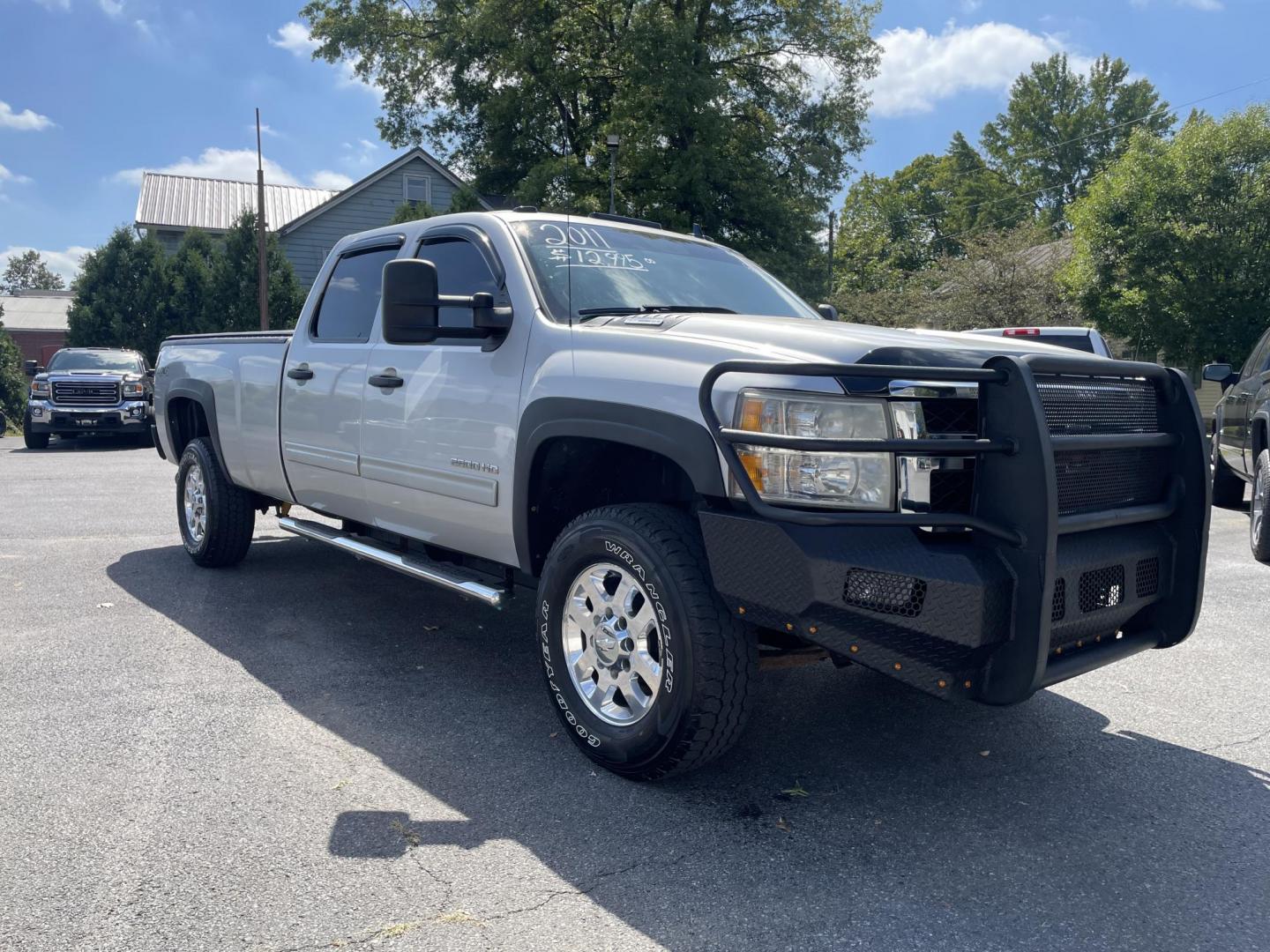 2011 Chevrolet Silverado 2500HD LT Crew Cab 4WD (1GC1KXC84BF) with an 6.6L V8 OHV 32V TURBO DIESEL engine, 6-Speed Automatic transmission, located at 101 N. Main Street, Muncy, PA, 17756, (570) 546-5462, 41.207691, -76.785942 - Photo#1