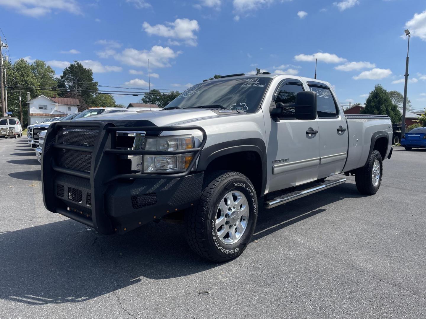 2011 Chevrolet Silverado 2500HD LT Crew Cab 4WD (1GC1KXC84BF) with an 6.6L V8 OHV 32V TURBO DIESEL engine, 6-Speed Automatic transmission, located at 101 N. Main Street, Muncy, PA, 17756, (570) 546-5462, 41.207691, -76.785942 - Photo#0