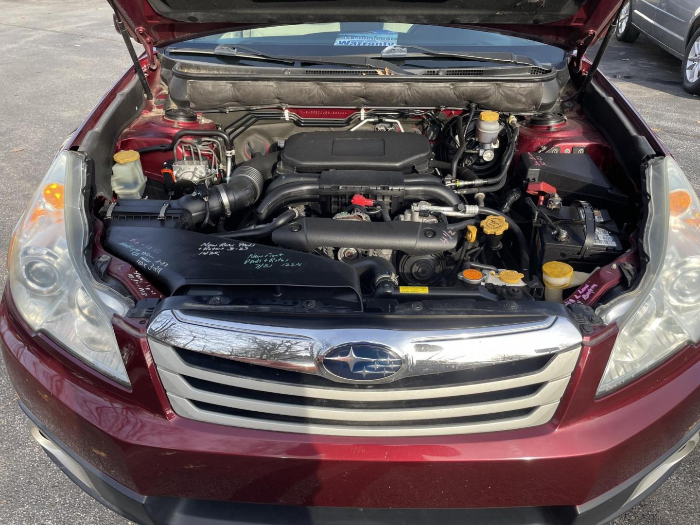 2011 Subaru Outback 2.5I Premium (4S4BRBCC6B3) with an 2.5L H4 DOHC 16V engine, Continuously Variable Transmisson transmission, located at 101 N. Main Street, Muncy, PA, 17756, (570) 546-5462, 41.207691, -76.785942 - Photo#7