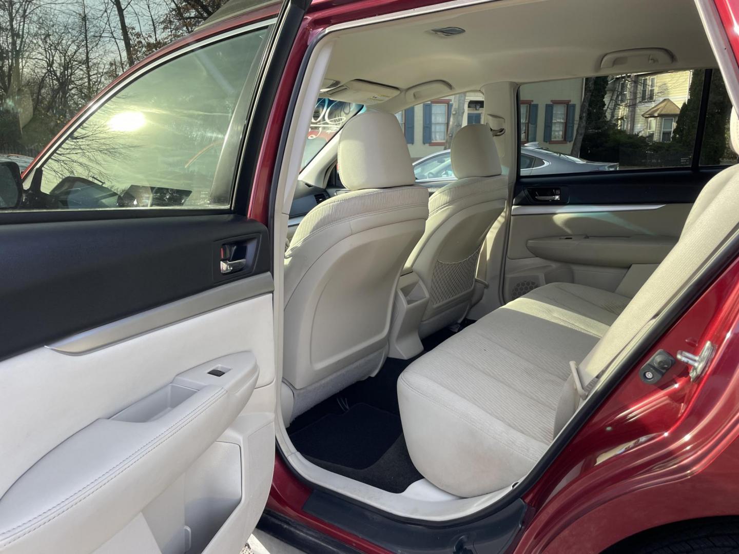 2011 Subaru Outback 2.5I Premium (4S4BRBCC6B3) with an 2.5L H4 DOHC 16V engine, Continuously Variable Transmisson transmission, located at 101 N. Main Street, Muncy, PA, 17756, (570) 546-5462, 41.207691, -76.785942 - Photo#5