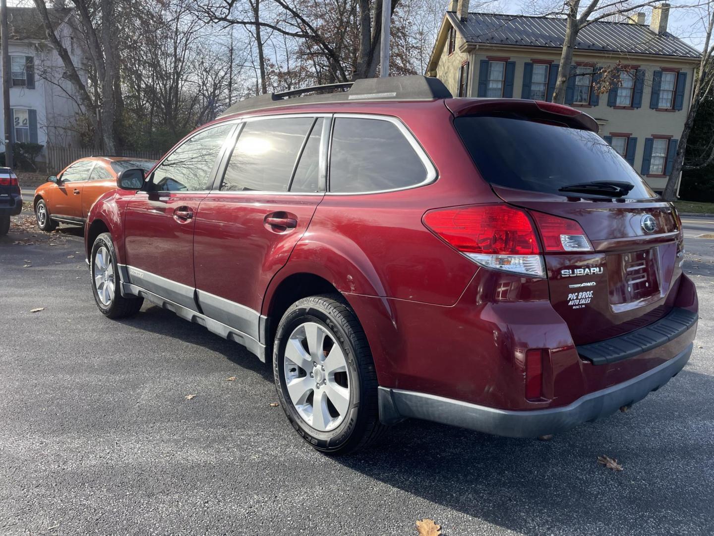 2011 Subaru Outback 2.5I Premium (4S4BRBCC6B3) with an 2.5L H4 DOHC 16V engine, Continuously Variable Transmisson transmission, located at 101 N. Main Street, Muncy, PA, 17756, (570) 546-5462, 41.207691, -76.785942 - Photo#2
