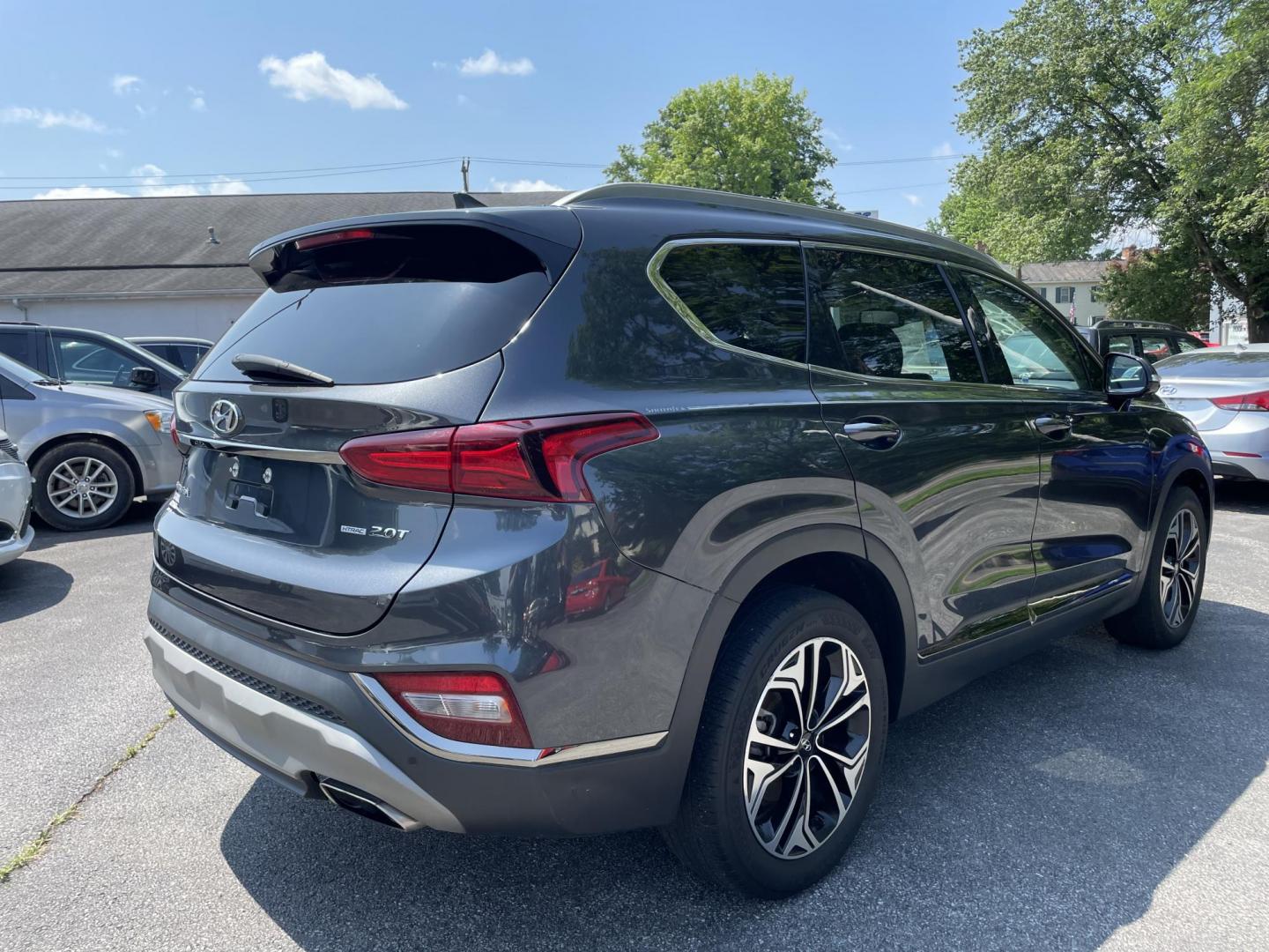 2020 Hyundai Santa Fe Ultimate 2.0T AWD (5NMS5CAA5LH) with an 2.0L L4 DOHC 16V TURBO engine, 6A transmission, located at 101 N. Main Street, Muncy, PA, 17756, (570) 546-5462, 41.207691, -76.785942 - Photo#5