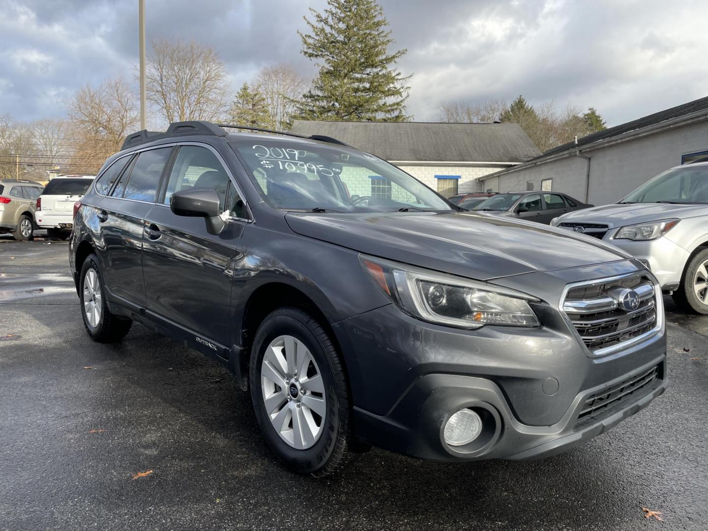 2019 Subaru Outback 2.5i Premium (4S4BSAFC0K3) with an 2.5L H4 DOHC 16V engine, CVT transmission, located at 101 N. Main Street, Muncy, PA, 17756, (570) 546-5462, 41.207691, -76.785942 - Photo#1