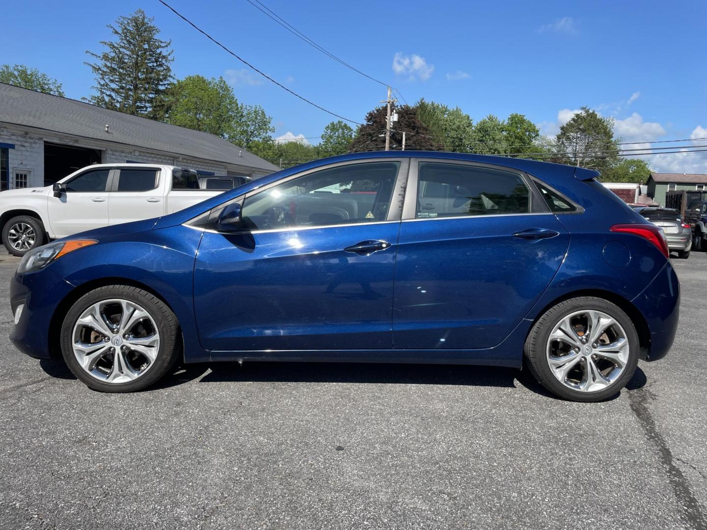 2013 blue /tan Hyundai Elantra GT A/T (KMHD35LE9DU) with an 1.8L L4 16V DOHC engine, 6-Speed Automatic transmission, located at 101 N. Main Street, Muncy, PA, 17756, (570) 546-5462, 41.207691, -76.785942 - Photo#3