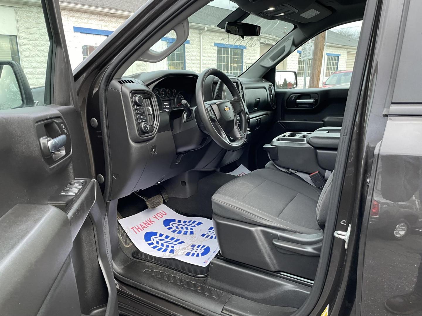 2021 Chevrolet Silverado 1500 Custom Crew Cab Short Box 4WD (3GCPYBEK8MG) with an 2.7L L4 DOHC 16V TURBO engine, 6A transmission, located at 101 N. Main Street, Muncy, PA, 17756, (570) 546-5462, 41.207691, -76.785942 - Photo#6