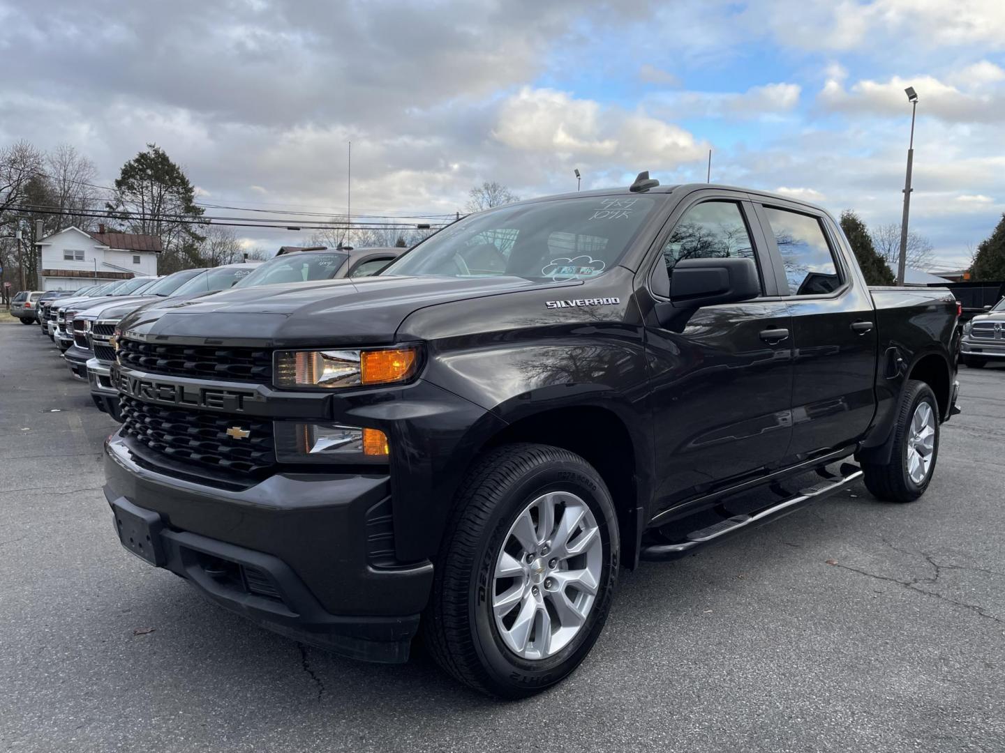 2021 Chevrolet Silverado 1500 Custom Crew Cab Short Box 4WD (3GCPYBEK8MG) with an 2.7L L4 DOHC 16V TURBO engine, 6A transmission, located at 101 N. Main Street, Muncy, PA, 17756, (570) 546-5462, 41.207691, -76.785942 - Photo#1