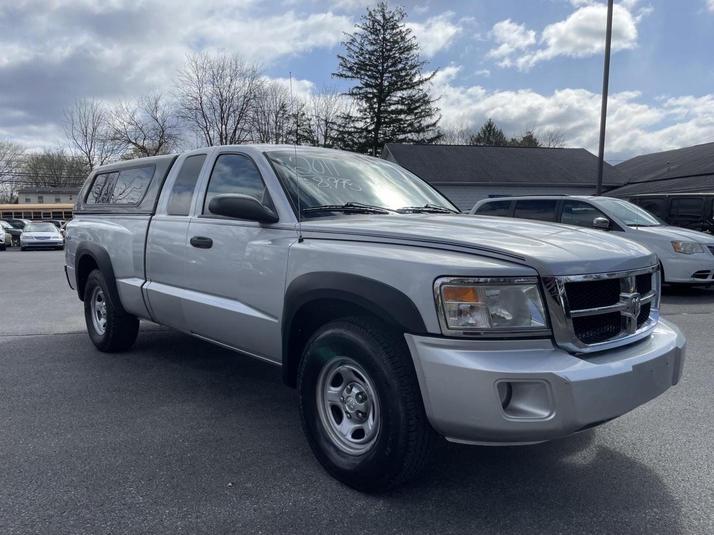 2011 Dodge Dakota ST Extended Cab 4WD (1D7RW2BK7BS) with an 3.7L V6 SOHC 12V engine, 4-Speed Automatic transmission, located at 101 N. Main Street, Muncy, PA, 17756, (570) 546-5462, 41.207691, -76.785942 - Photo#1