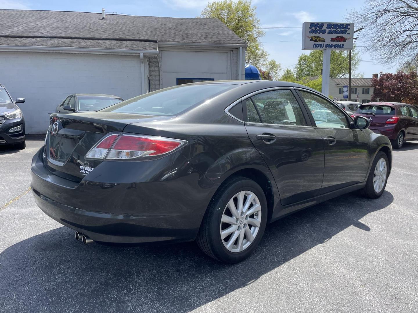 2012 Mazda MAZDA6 I Touring (1YVHZ8DH9C5) with an 2.5L L4 DOHC 16V engine, 6-Speed Automatic transmission, located at 101 N. Main Street, Muncy, PA, 17756, (570) 546-5462, 41.207691, -76.785942 - Photo#3
