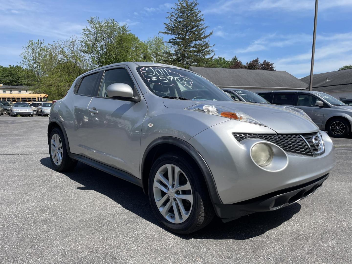2011 silver /black Nissan Juke S AWD (JN8AF5MV7BT) with an 1.6L L4 DOHC 16V engine, CVT transmission, located at 101 N. Main Street, Muncy, PA, 17756, (570) 546-5462, 41.207691, -76.785942 - Photo#1