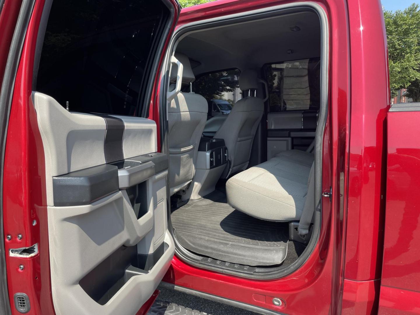 2015 Ford F-150 XL SuperCrew 6.5-ft. Bed 4WD (1FTFW1EG4FF) with an 3.5 V6 turbo engine, 6-Speed Automatic transmission, located at 101 N. Main Street, Muncy, PA, 17756, (570) 546-5462, 41.207691, -76.785942 - Photo#8
