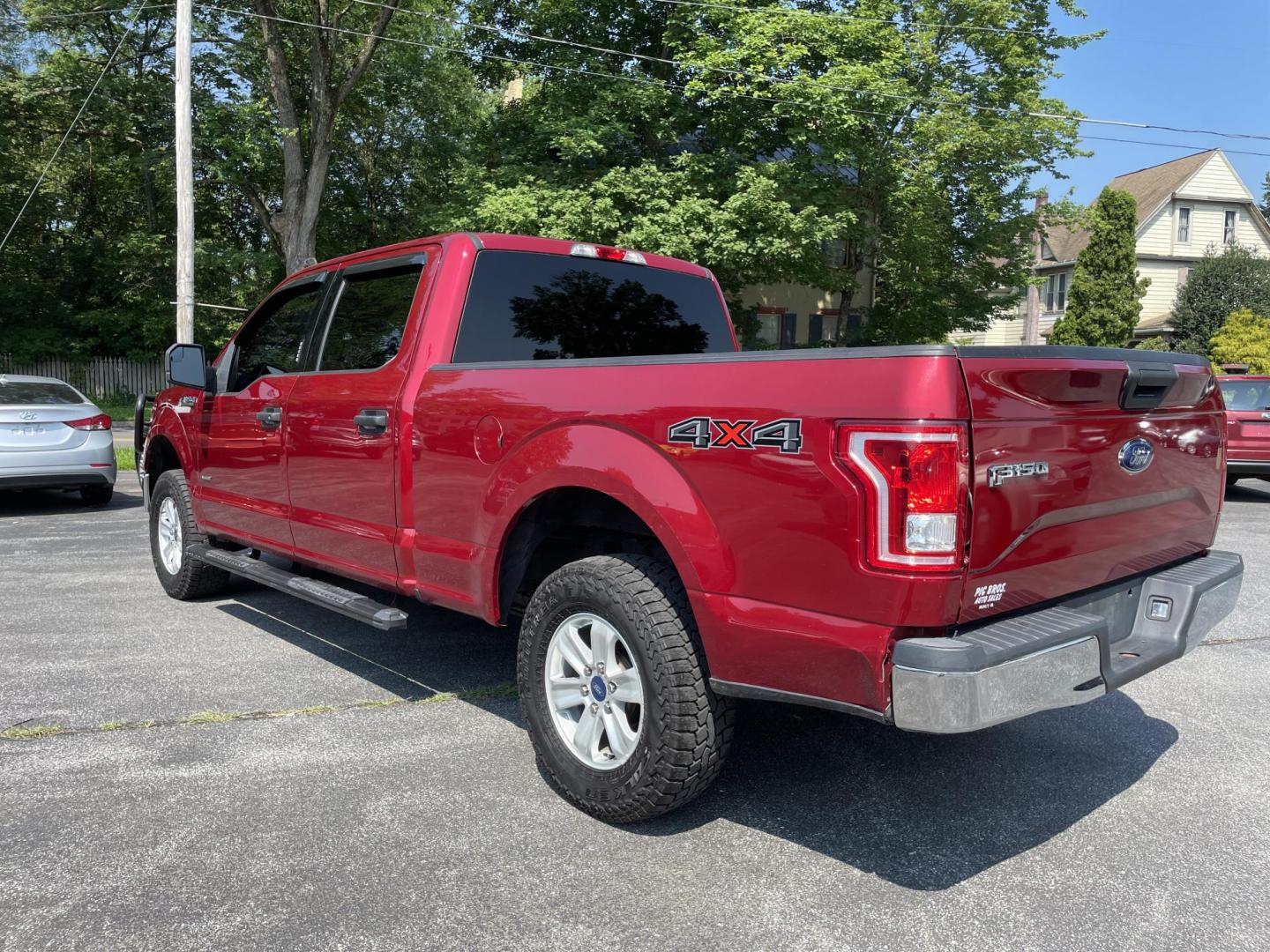 2015 Ford F-150 XL SuperCrew 6.5-ft. Bed 4WD (1FTFW1EG4FF) with an 3.5 V6 turbo engine, 6-Speed Automatic transmission, located at 101 N. Main Street, Muncy, PA, 17756, (570) 546-5462, 41.207691, -76.785942 - Photo#4