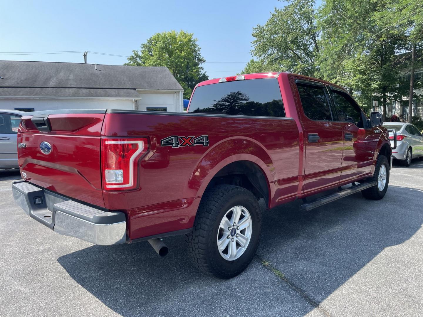 2015 Ford F-150 XL SuperCrew 6.5-ft. Bed 4WD (1FTFW1EG4FF) with an 3.5 V6 turbo engine, 6-Speed Automatic transmission, located at 101 N. Main Street, Muncy, PA, 17756, (570) 546-5462, 41.207691, -76.785942 - Photo#5