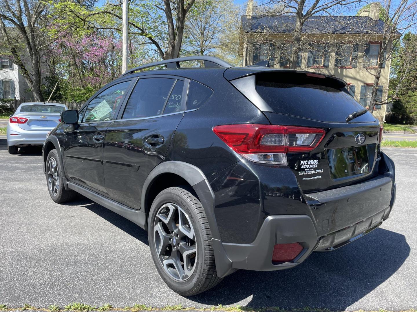 2020 black Subaru Crosstrek 2.0i Limited CVT (JF2GTAMC5L8) with an 2.0L L4 DOHC 16V engine, CVT transmission, located at 101 N. Main Street, Muncy, PA, 17756, (570) 546-5462, 41.207691, -76.785942 - Photo#3