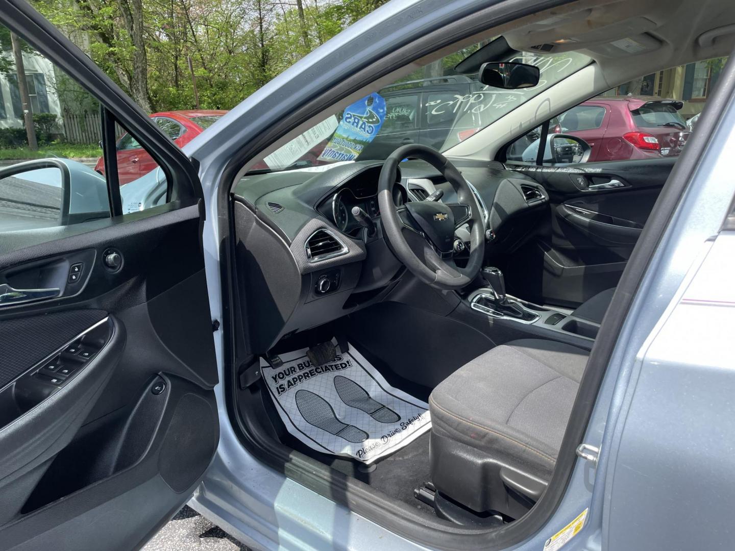2017 Chevrolet Cruze LS Auto (1G1BC5SM2H7) with an 1.4L L4 DOHC 16V TURBO engine, 6A transmission, located at 101 N. Main Street, Muncy, PA, 17756, (570) 546-5462, 41.207691, -76.785942 - Photo#4