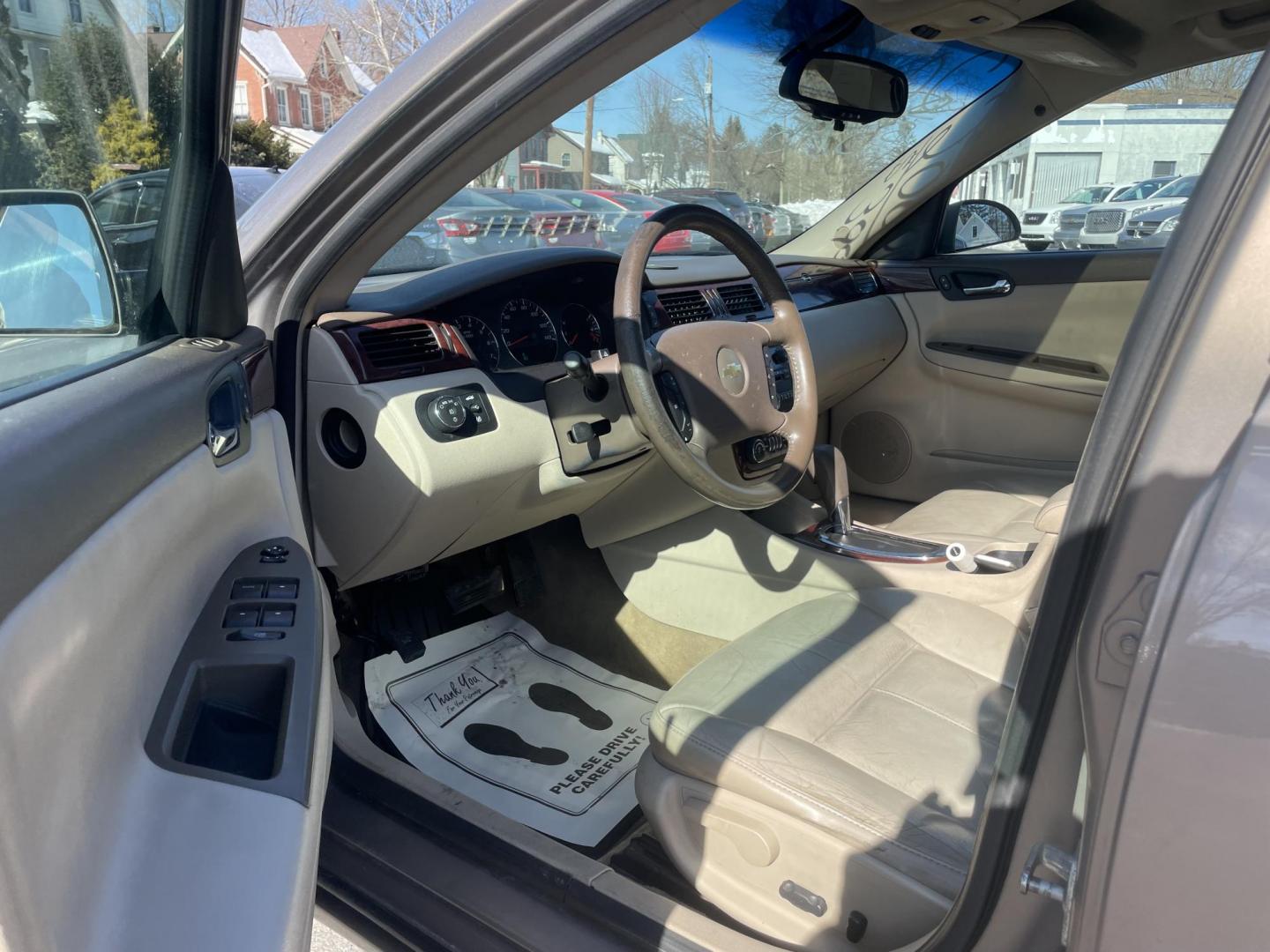 2006 Chevrolet Impala 3LT (2G1WC581669) with an 3.9L V6 OHV 12V engine, 4-Speed Automatic Overdrive transmission, located at 101 N. Main Street, Muncy, PA, 17756, (570) 546-5462, 41.207691, -76.785942 - Photo#4