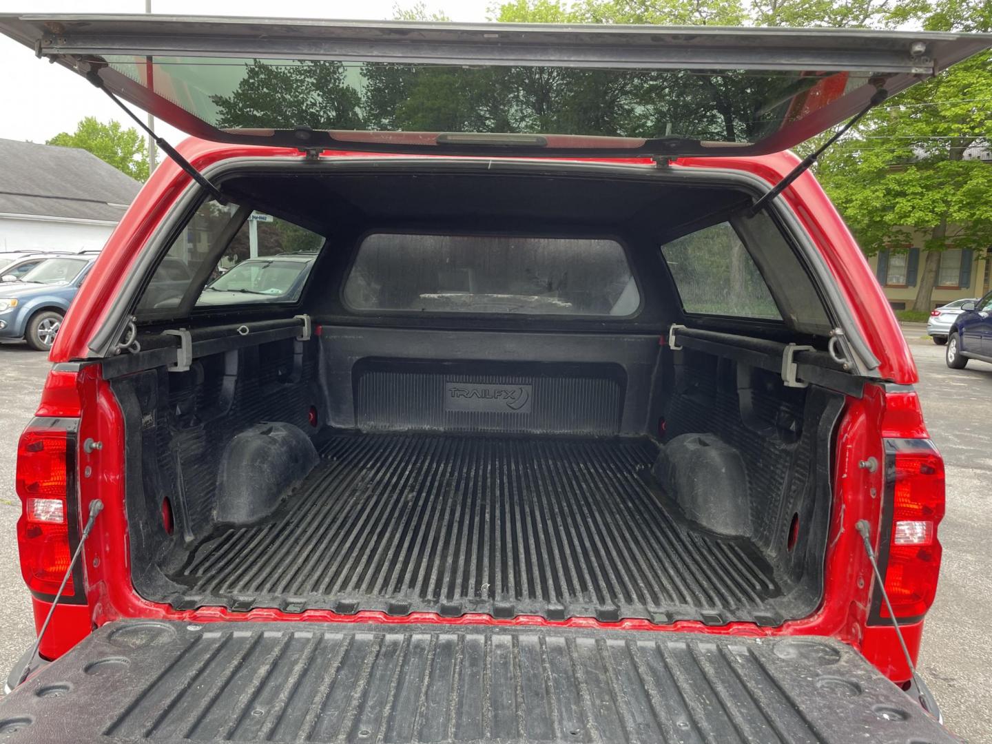 2018 Chevrolet Silverado 1500 LT Double Cab 4WD (1GCVKREH6JZ) with an 4.3L V6 OHV 12V engine, 6A transmission, located at 101 N. Main Street, Muncy, PA, 17756, (570) 546-5462, 41.207691, -76.785942 - Photo#8