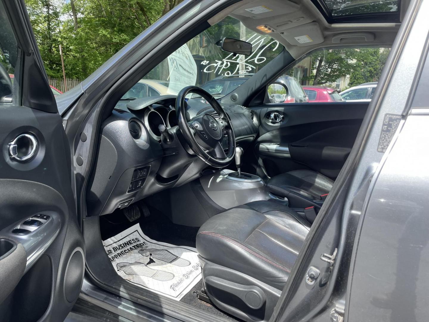 2011 Nissan Juke SL AWD (JN8AF5MV0BT) with an 1.6L L4 DOHC 16V engine, CVT transmission, located at 101 N. Main Street, Muncy, PA, 17756, (570) 546-5462, 41.207691, -76.785942 - Photo#4