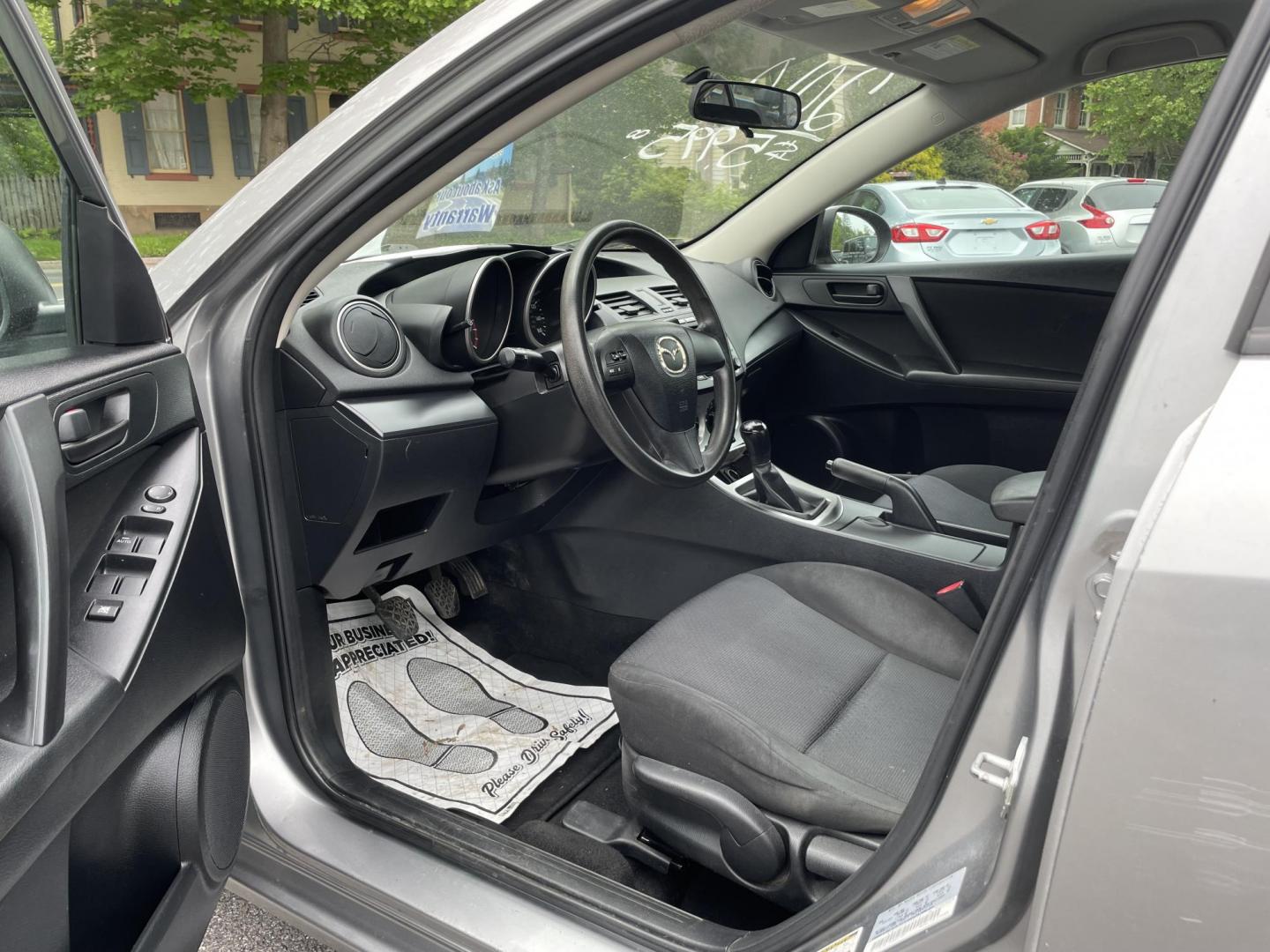 2010 Mazda MAZDA3 i Sport 4-Door (JM1BL1SG6A1) with an 2.0L L4 DOHC 16V engine, located at 101 N. Main Street, Muncy, PA, 17756, (570) 546-5462, 41.207691, -76.785942 - Photo#4