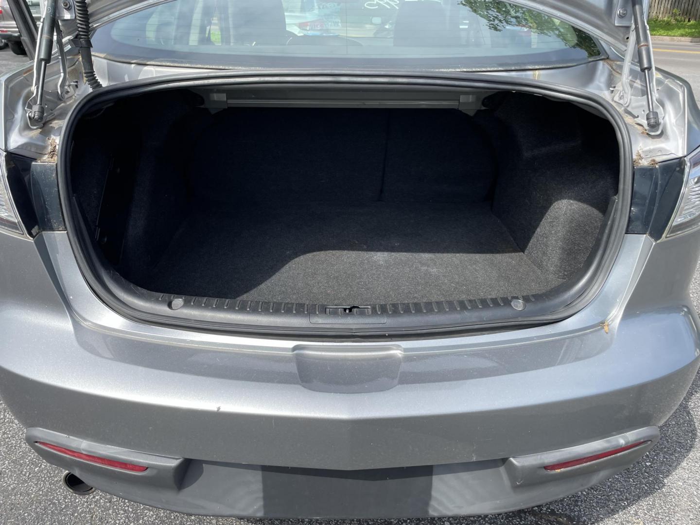 2010 Mazda MAZDA3 i Sport 4-Door (JM1BL1SG6A1) with an 2.0L L4 DOHC 16V engine, located at 101 N. Main Street, Muncy, PA, 17756, (570) 546-5462, 41.207691, -76.785942 - Photo#6