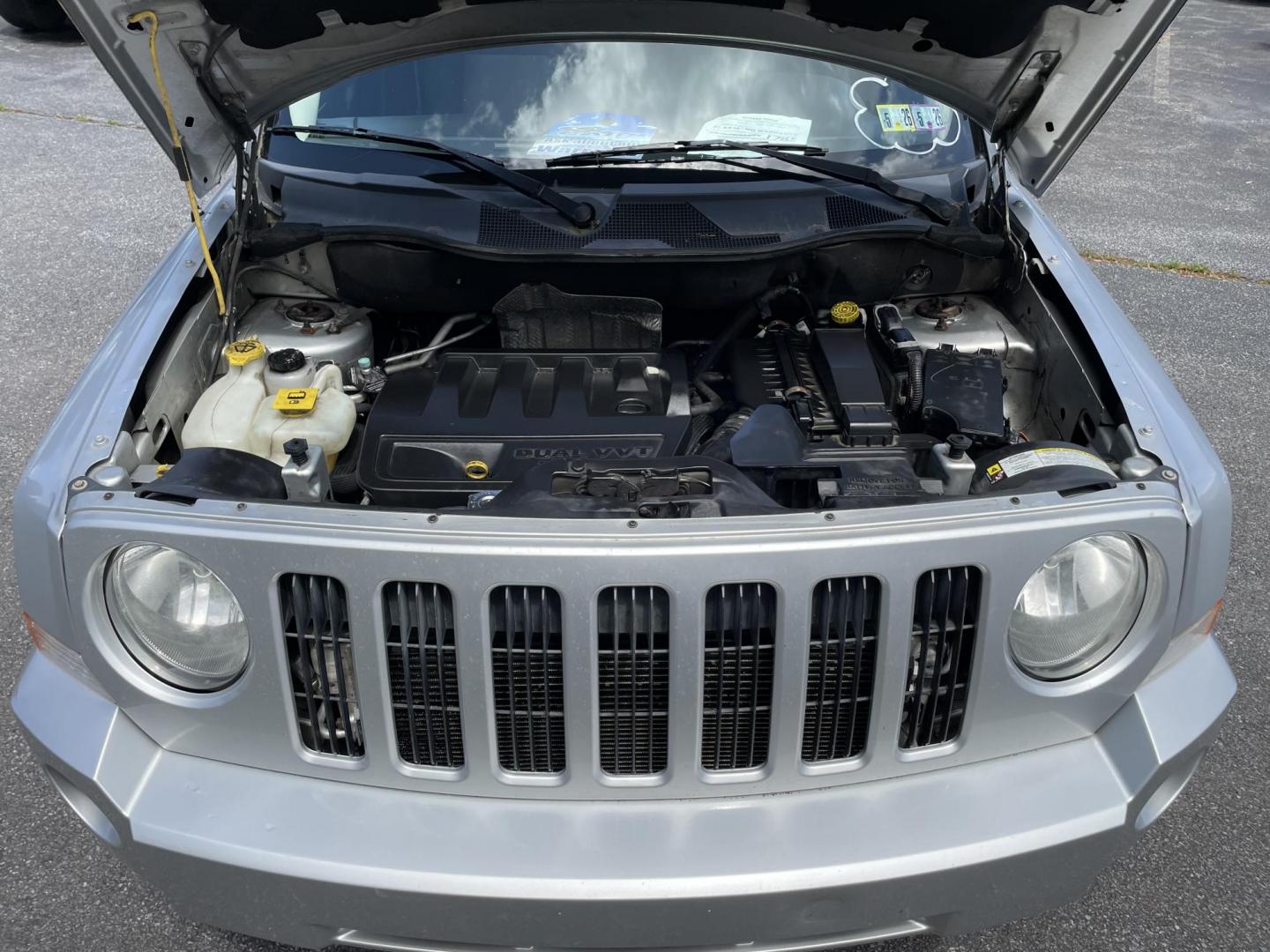 2010 silver /black Jeep Patriot Sport 4WD (1J4NF2GB6AD) with an 2.4L L4 DOHC 16V engine, located at 101 N. Main Street, Muncy, PA, 17756, (570) 546-5462, 41.207691, -76.785942 - Photo#7