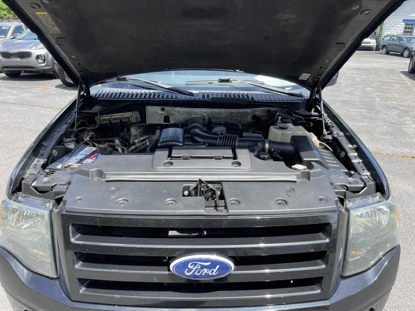 2010 black /black Ford Expedition EL Limited 4WD (1FMJK2A51AE) with an 5.4L V8 SOHC 16V engine, 6-Speed Automatic transmission, located at 101 N. Main Street, Muncy, PA, 17756, (570) 546-5462, 41.207691, -76.785942 - Photo#13