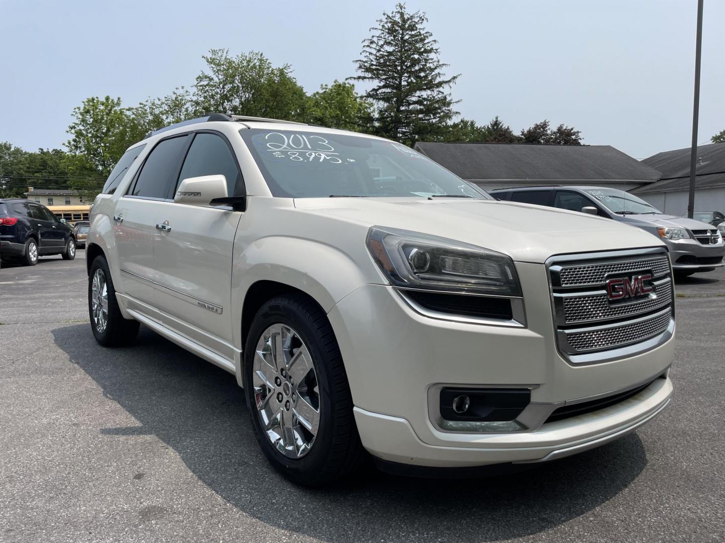 2013 White /black GMC Acadia Denali AWD (1GKKVTKD8DJ) with an 3.6L V6 DOHC 24V engine, 6-Speed Automatic transmission, located at 101 N. Main Street, Muncy, PA, 17756, (570) 546-5462, 41.207691, -76.785942 - Photo#1