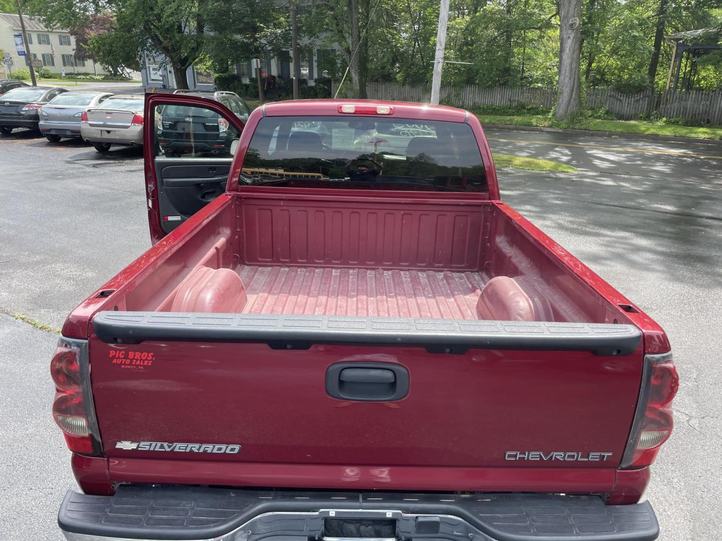 2005 burgandy Chevrolet Silverado 1500 Ext. Cab Long Bed 4WD (2GCEK19B251) with an 5.3L V8 OHV 16V engine, 4-Speed Automatic Overdrive transmission, located at 101 N. Main Street, Muncy, PA, 17756, (570) 546-5462, 41.207691, -76.785942 - Photo#9