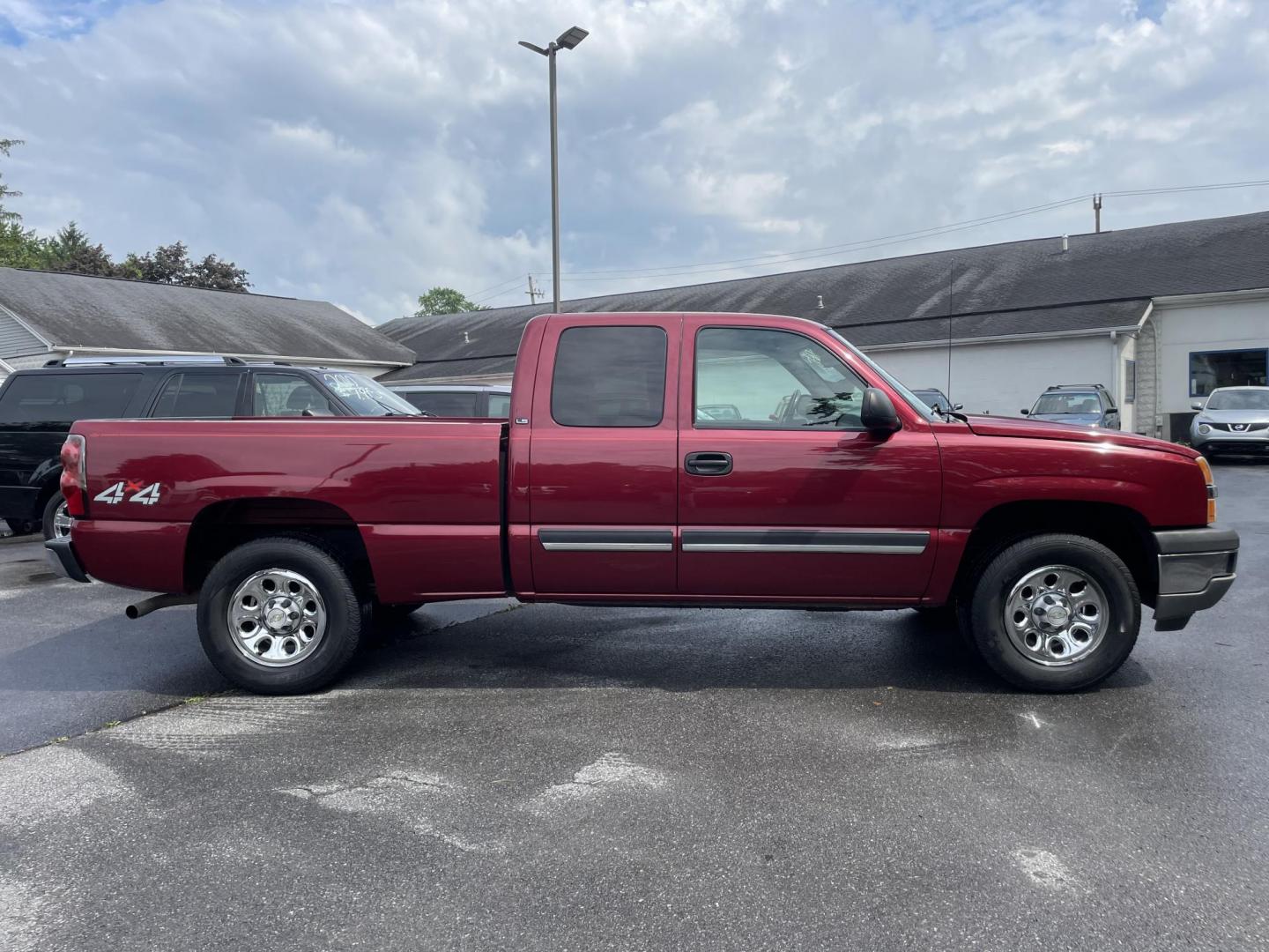 2005 burgandy Chevrolet Silverado 1500 Ext. Cab Long Bed 4WD (2GCEK19B251) with an 5.3L V8 OHV 16V engine, 4-Speed Automatic Overdrive transmission, located at 101 N. Main Street, Muncy, PA, 17756, (570) 546-5462, 41.207691, -76.785942 - Photo#2