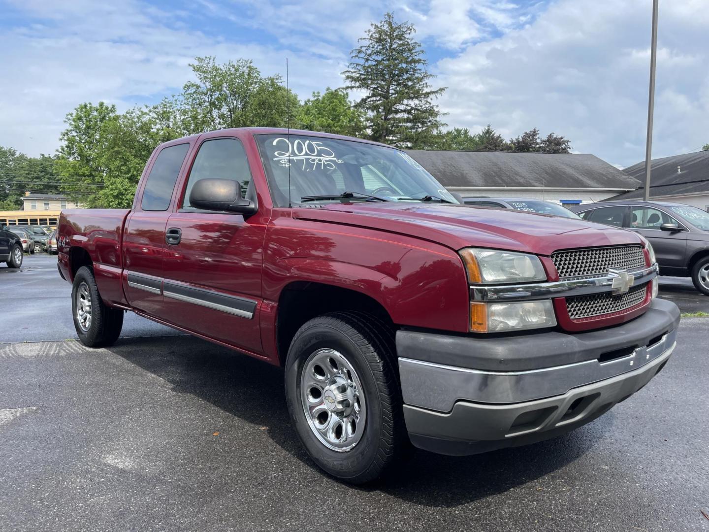 2005 burgandy Chevrolet Silverado 1500 Ext. Cab Long Bed 4WD (2GCEK19B251) with an 5.3L V8 OHV 16V engine, 4-Speed Automatic Overdrive transmission, located at 101 N. Main Street, Muncy, PA, 17756, (570) 546-5462, 41.207691, -76.785942 - Photo#1