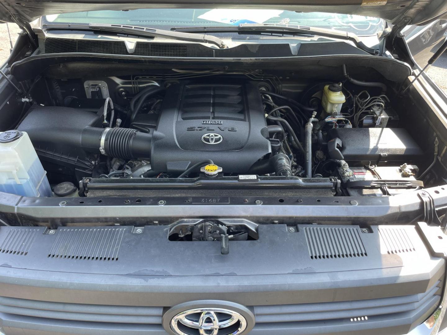 2014 Toyota Tundra SR5 5.7L V8 Double Cab 4WD (5TFUY5F15EX) with an 5.7L V8 DOHC 32V engine, 6-Speed Automatic transmission, located at 101 N. Main Street, Muncy, PA, 17756, (570) 546-5462, 41.207691, -76.785942 - Photo#7