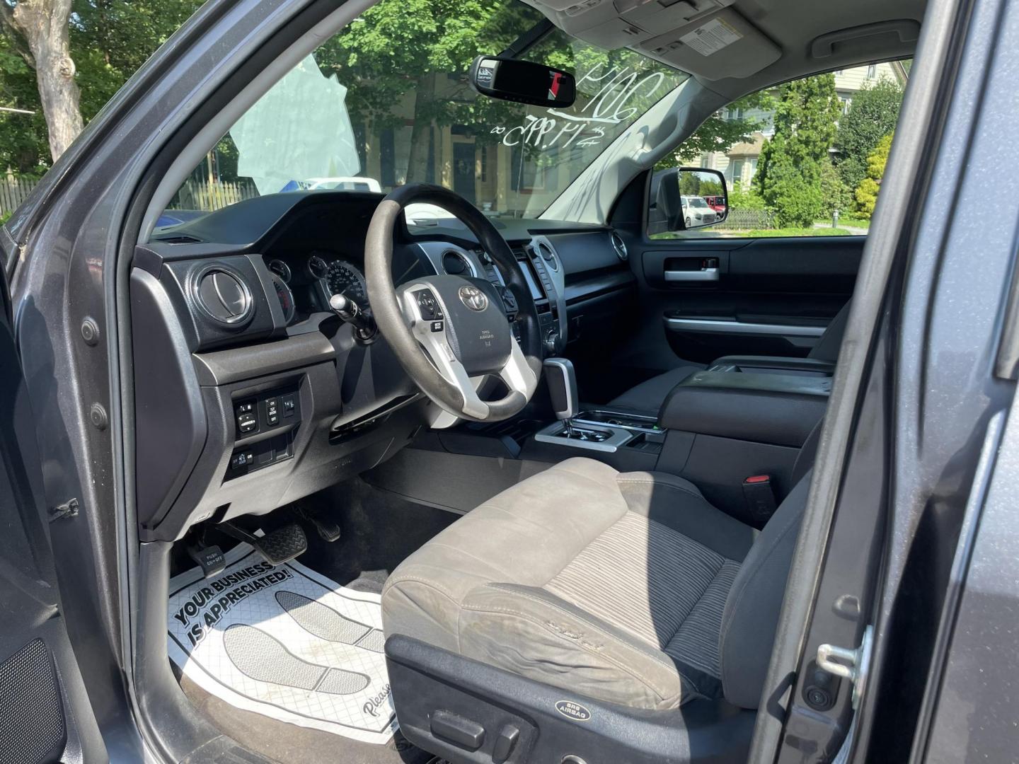 2014 Toyota Tundra SR5 5.7L V8 Double Cab 4WD (5TFUY5F15EX) with an 5.7L V8 DOHC 32V engine, 6-Speed Automatic transmission, located at 101 N. Main Street, Muncy, PA, 17756, (570) 546-5462, 41.207691, -76.785942 - Photo#5