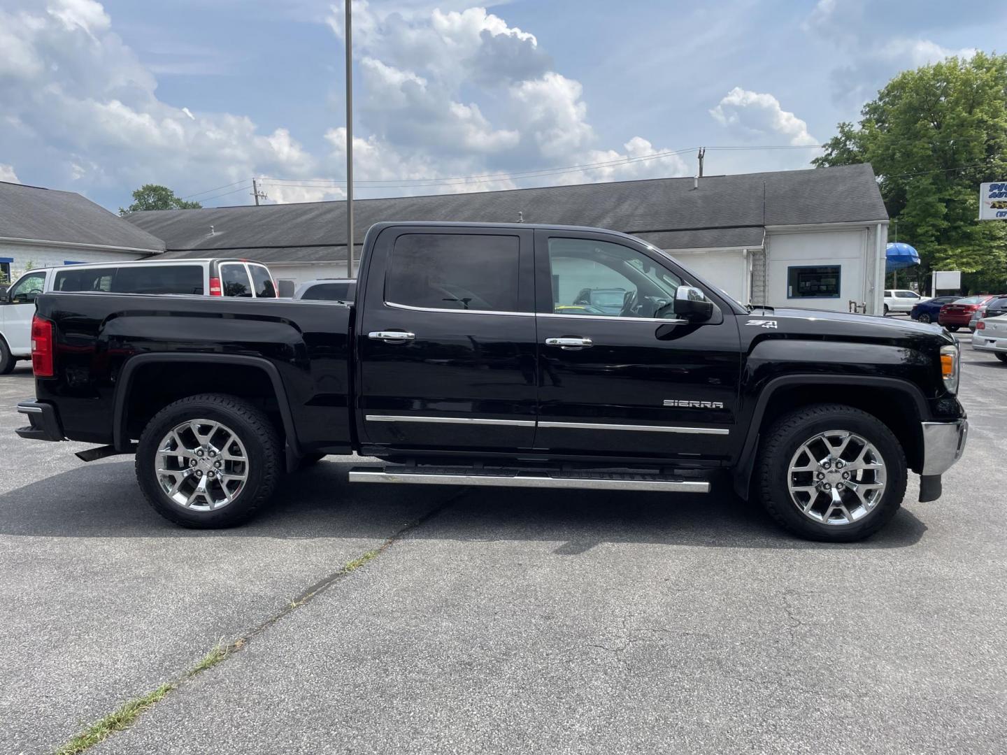 2014 black /black GMC Sierra 1500 SLT Crew Cab 4WD (3GTU2VEC5EG) with an 5.3L V8 OHV 16V engine, 6-Speed Automatic transmission, located at 101 N. Main Street, Muncy, PA, 17756, (570) 546-5462, 41.207691, -76.785942 - Photo#3