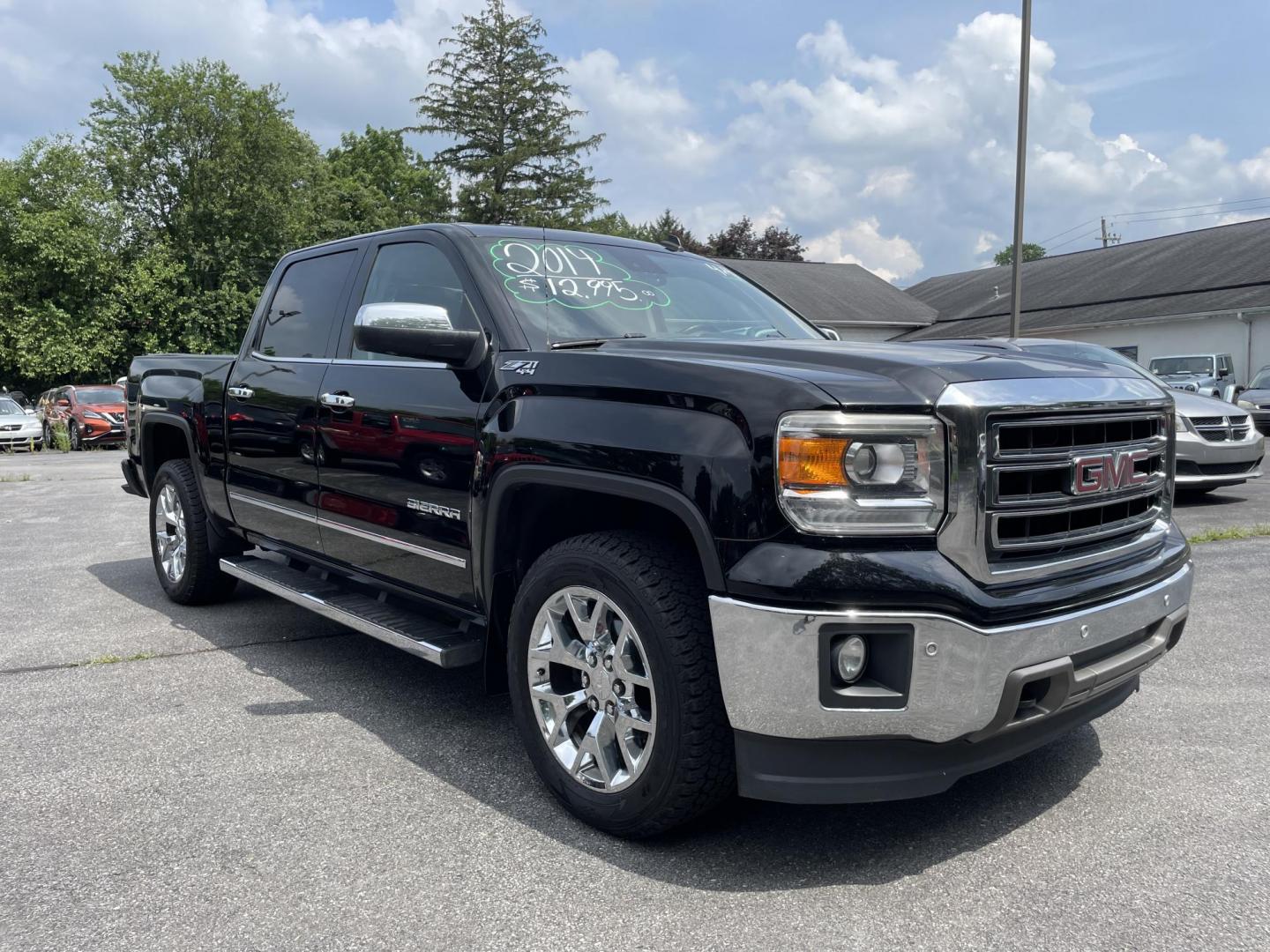 2014 black /black GMC Sierra 1500 SLT Crew Cab 4WD (3GTU2VEC5EG) with an 5.3L V8 OHV 16V engine, 6-Speed Automatic transmission, located at 101 N. Main Street, Muncy, PA, 17756, (570) 546-5462, 41.207691, -76.785942 - Photo#1