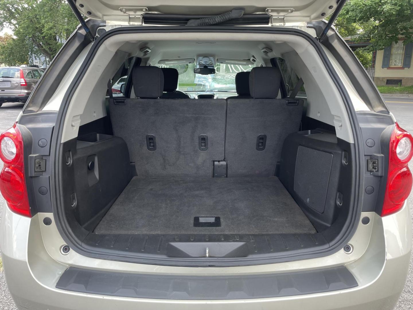 2015 Chevrolet Equinox 1LT AWD (2GNFLFEK4F6) with an 2.4L L4 DOHC 16V FFV engine, 6-Speed Automatic transmission, located at 101 N. Main Street, Muncy, PA, 17756, (570) 546-5462, 41.207691, -76.785942 - Photo#6