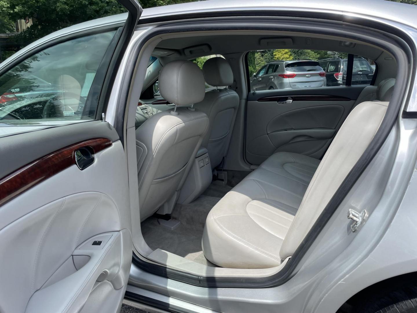 2008 silver Buick Lucerne CXL (1G4HD57248U) with an 3.8L V6 OHV 12V engine, 4-Speed Automatic Overdrive transmission, located at 101 N. Main Street, Muncy, PA, 17756, (570) 546-5462, 41.207691, -76.785942 - Photo#5