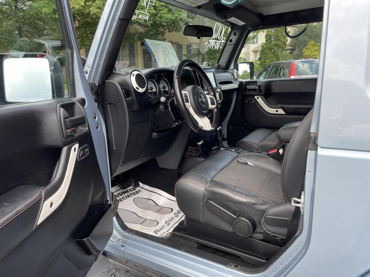 2012 blue /black Jeep Wrangler Sahara Arctic Edition 4WD (1C4AJWBG1CL) with an 3.6L V6 DOHC 24V FFV engine, Auto transmission, located at 101 N. Main Street, Muncy, PA, 17756, (570) 546-5462, 41.207691, -76.785942 - Photo#7