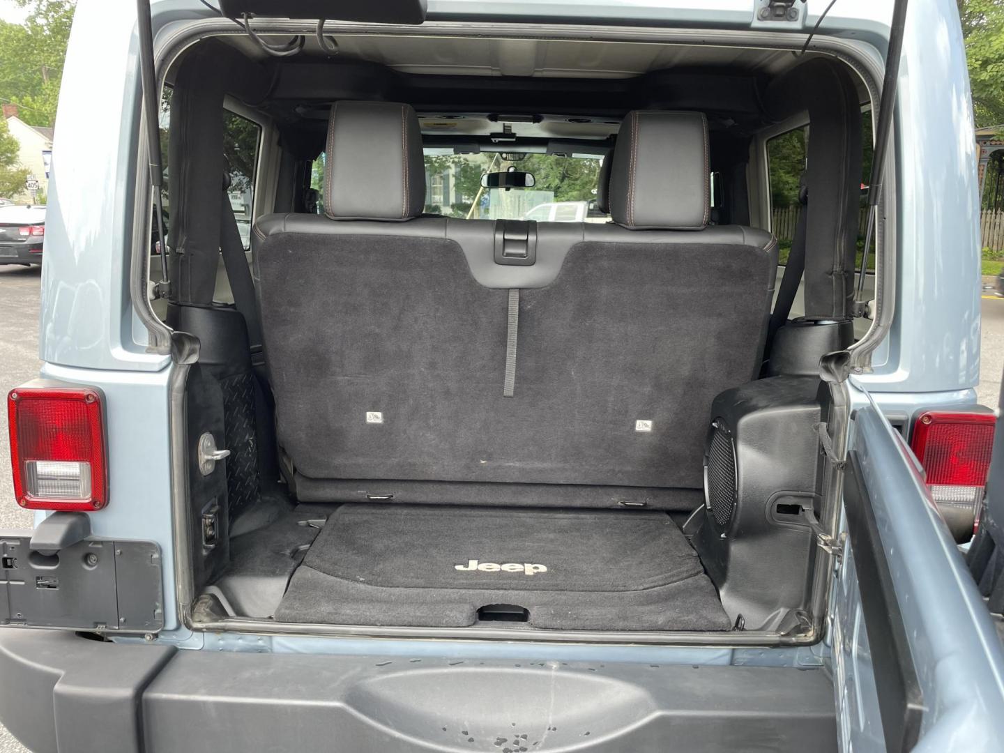 2012 blue /black Jeep Wrangler Sahara Arctic Edition 4WD (1C4AJWBG1CL) with an 3.6L V6 DOHC 24V FFV engine, Auto transmission, located at 101 N. Main Street, Muncy, PA, 17756, (570) 546-5462, 41.207691, -76.785942 - Photo#10