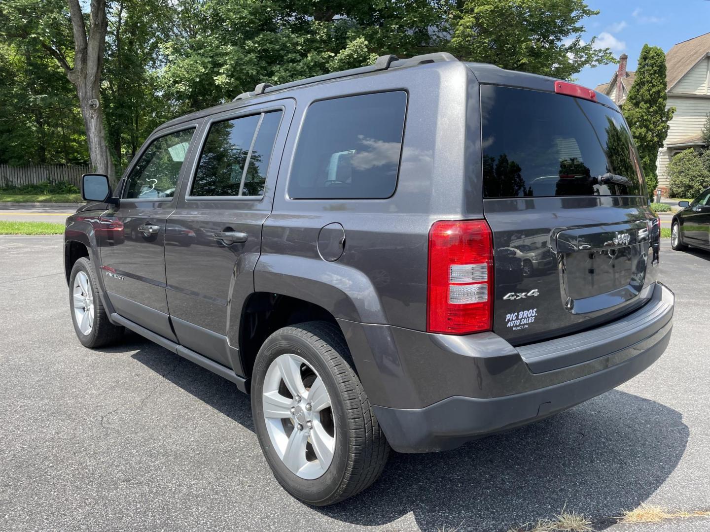2015 Jeep Patriot Latitude 4WD (1C4NJRFB3FD) with an 2.4L L4 DOHC 16V engine, located at 101 N. Main Street, Muncy, PA, 17756, (570) 546-5462, 41.207691, -76.785942 - Photo#2