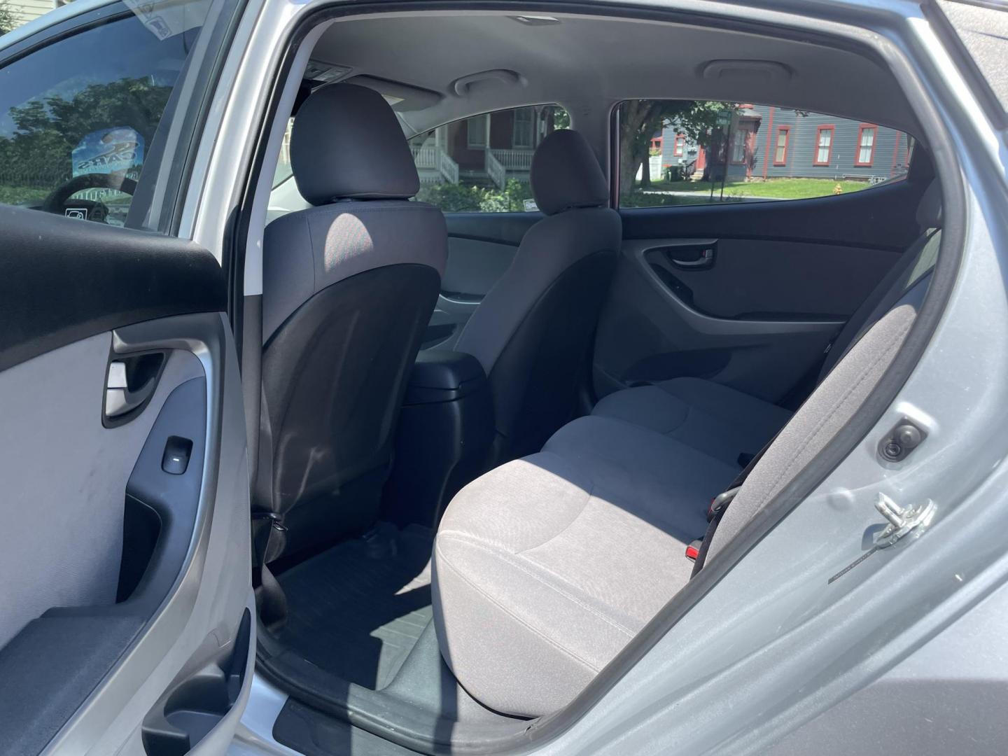 2014 silver Hyundai Elantra Limited (5NPDH4AE4EH) with an 1.8L L4 DOHC 16V engine, 6-Speed Automatic transmission, located at 101 N. Main Street, Muncy, PA, 17756, (570) 546-5462, 41.207691, -76.785942 - Photo#5