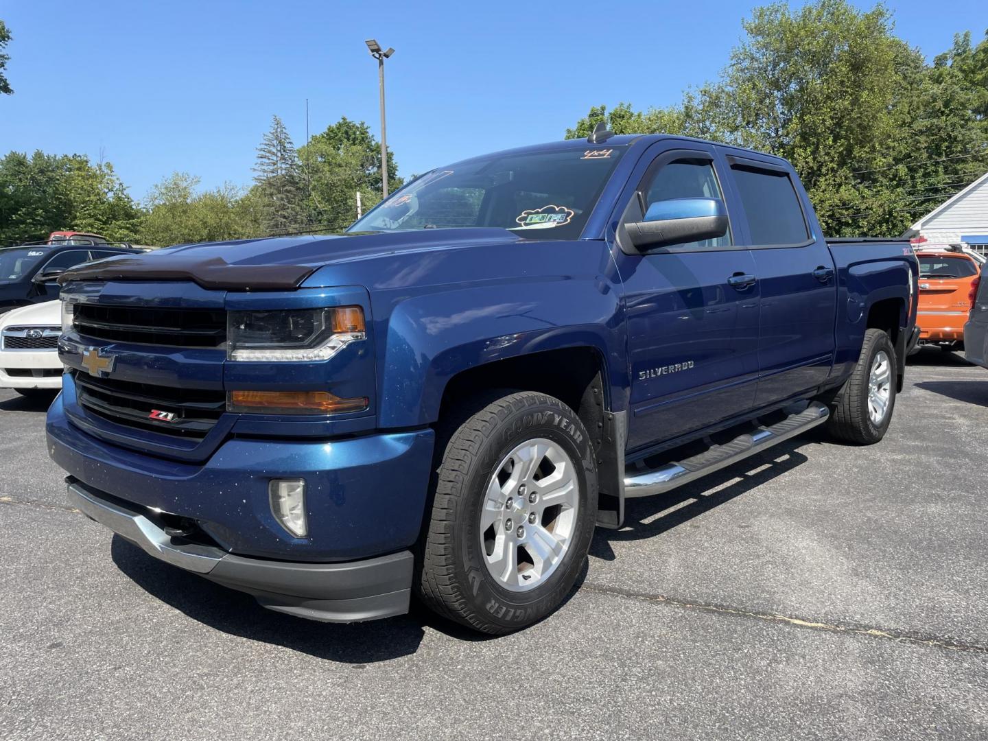 2017 blue /black Chevrolet Silverado 1500 LT Crew Cab 4WD (3GCUKREC5HG) with an 5.3L V8 OHV 16V engine, 6A transmission, located at 101 N. Main Street, Muncy, PA, 17756, (570) 546-5462, 41.207691, -76.785942 - Photo#2