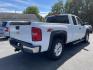 2013 White /black Chevrolet Silverado 1500 LT Ext. Cab Long Box 4WD (1GCRKSE72DZ) with an 5.3L V8 OHV 16V FFV engine, 6-Speed Automatic transmission, located at 101 N. Main Street, Muncy, PA, 17756, (570) 546-5462, 41.207691, -76.785942 - Photo#4