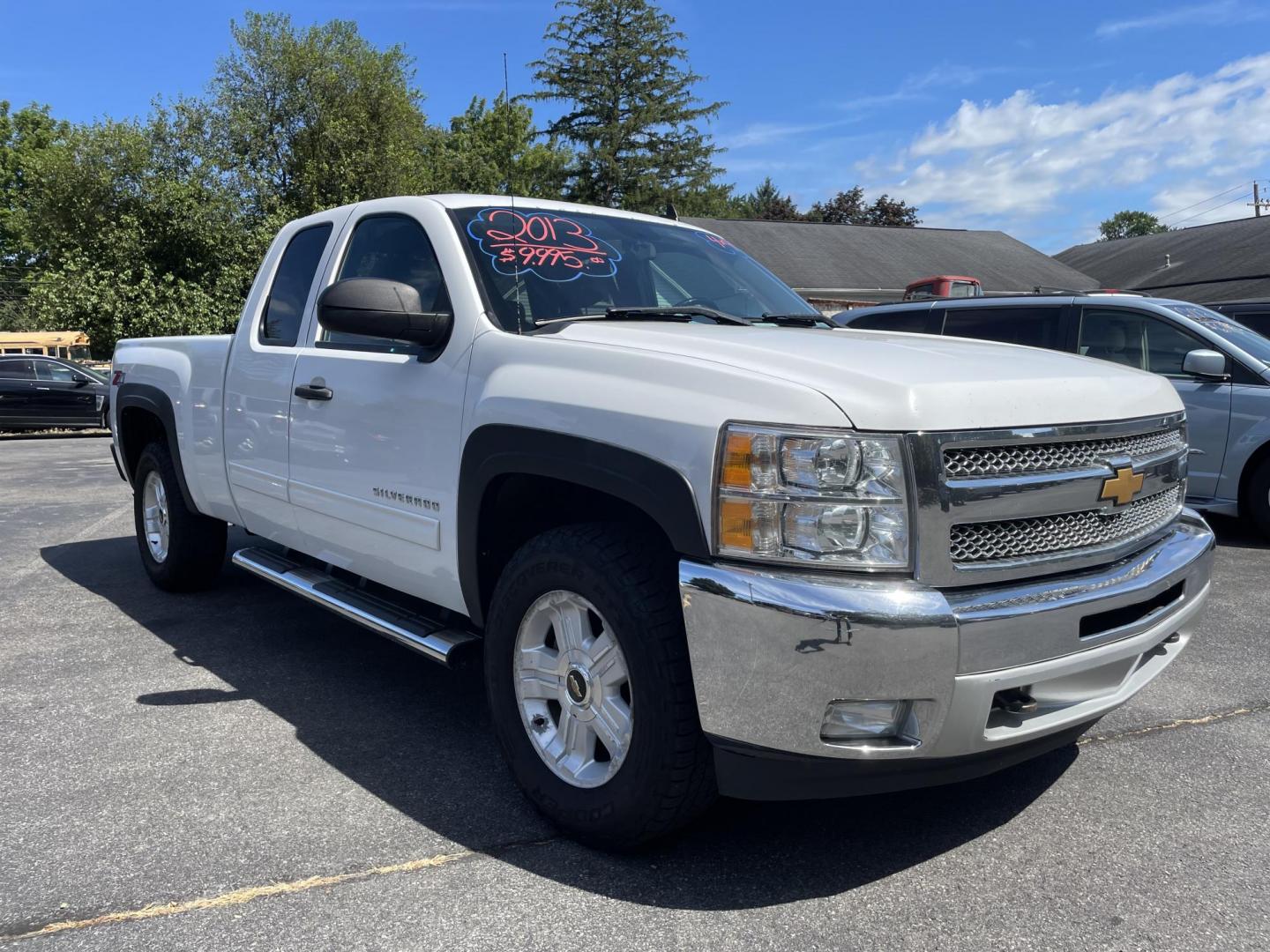 2013 White /black Chevrolet Silverado 1500 LT Ext. Cab Long Box 4WD (1GCRKSE72DZ) with an 5.3L V8 OHV 16V FFV engine, 6-Speed Automatic transmission, located at 101 N. Main Street, Muncy, PA, 17756, (570) 546-5462, 41.207691, -76.785942 - Photo#2