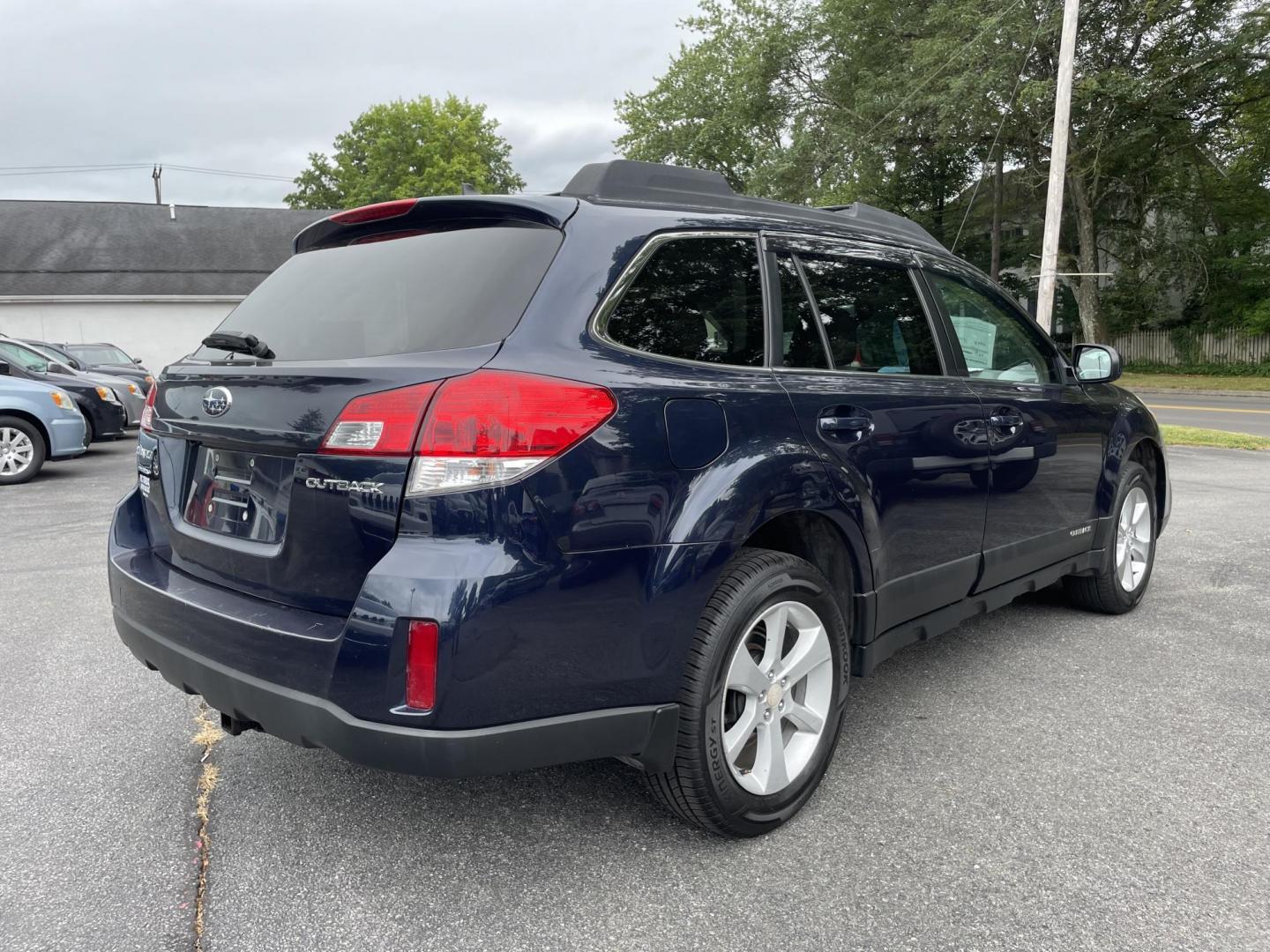 2014 blue Subaru Outback 2.5i Premium (4S4BRCCC4E3) with an 2.5L H4 DOHC 16V engine, located at 101 N. Main Street, Muncy, PA, 17756, (570) 546-5462, 41.207691, -76.785942 - Photo#3
